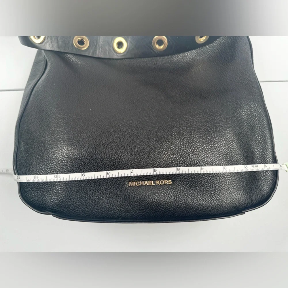Michael Kors Raven Large Leather Shoulder Bag Black